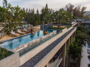 Kamala Beachfront Luxury Penthouse With Rooftop Pool